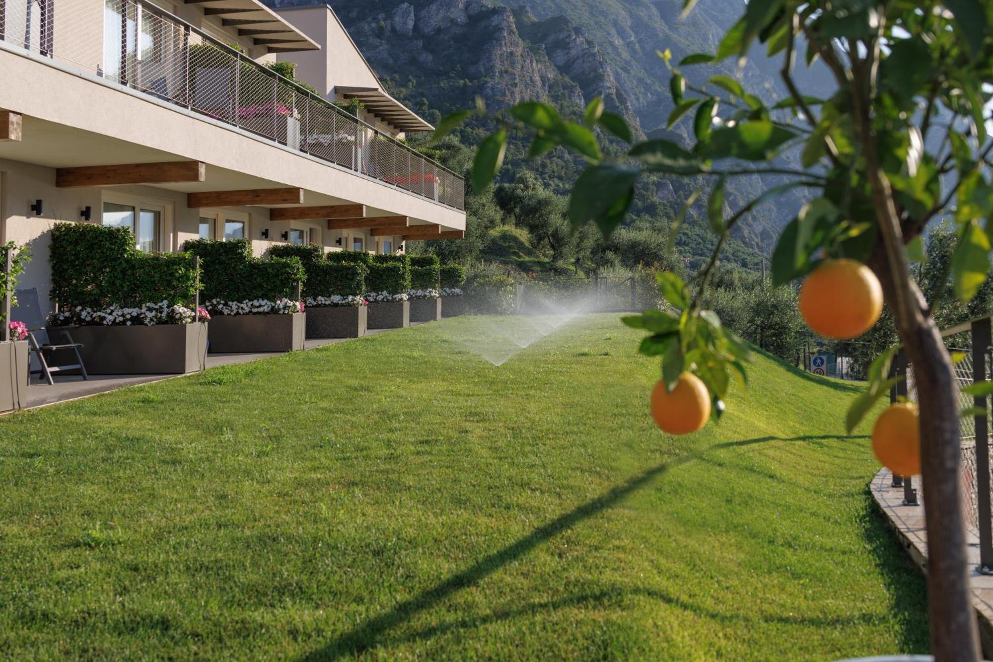 Llac Living Nature Hotel Limone sul Garda Extérieur photo