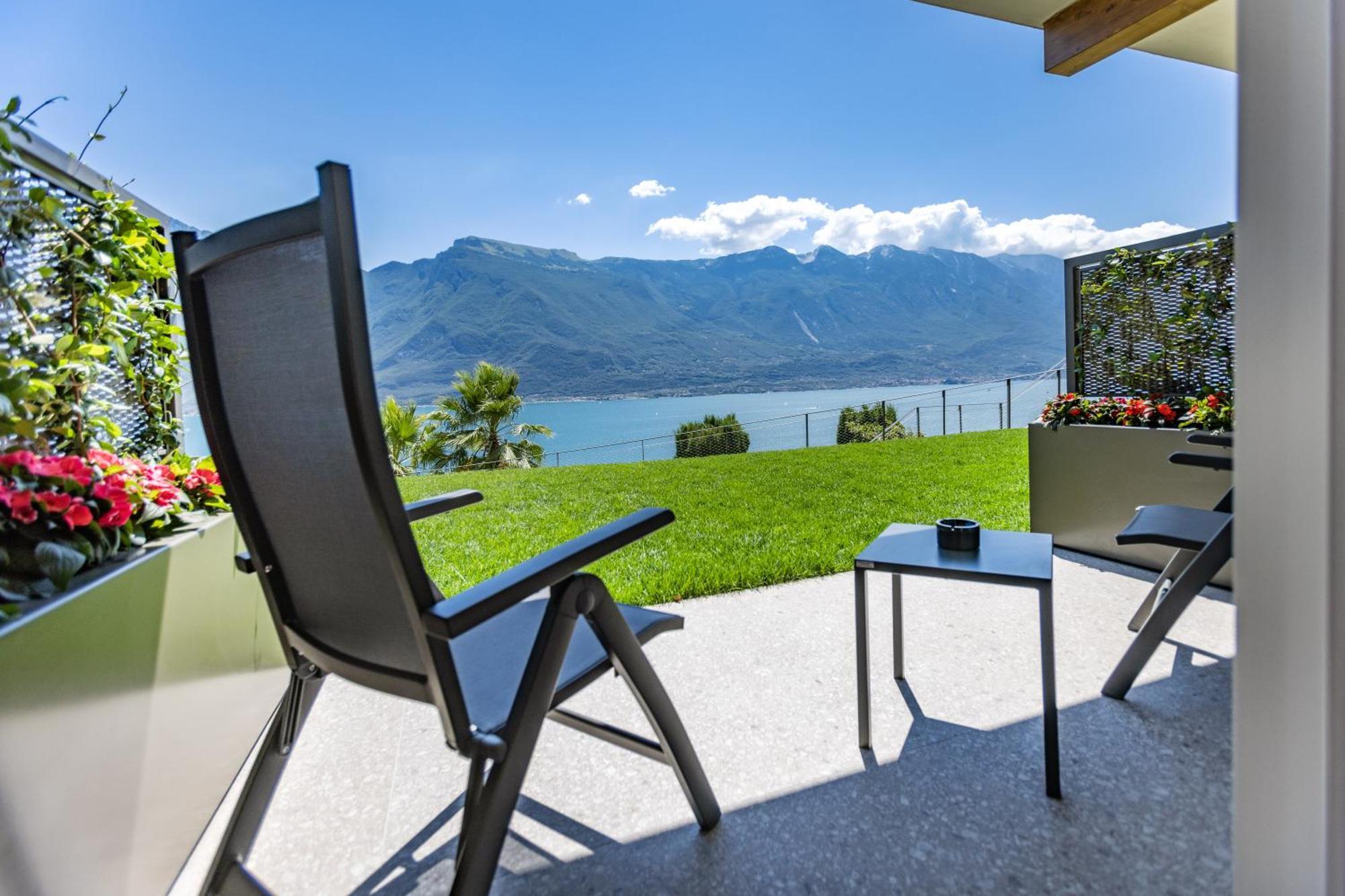 Llac Living Nature Hotel Limone sul Garda Chambre photo
